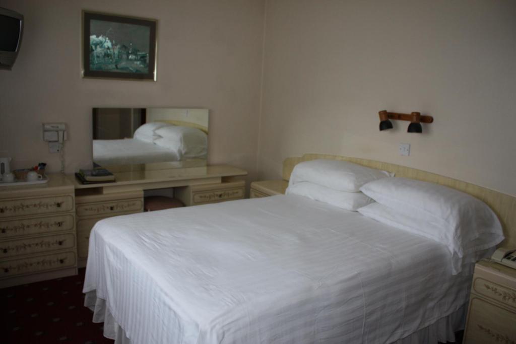 Talana Hotel Ст. Хейлир Джерси Экстерьер фото