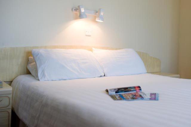 Talana Hotel Ст. Хейлир Джерси Номер фото